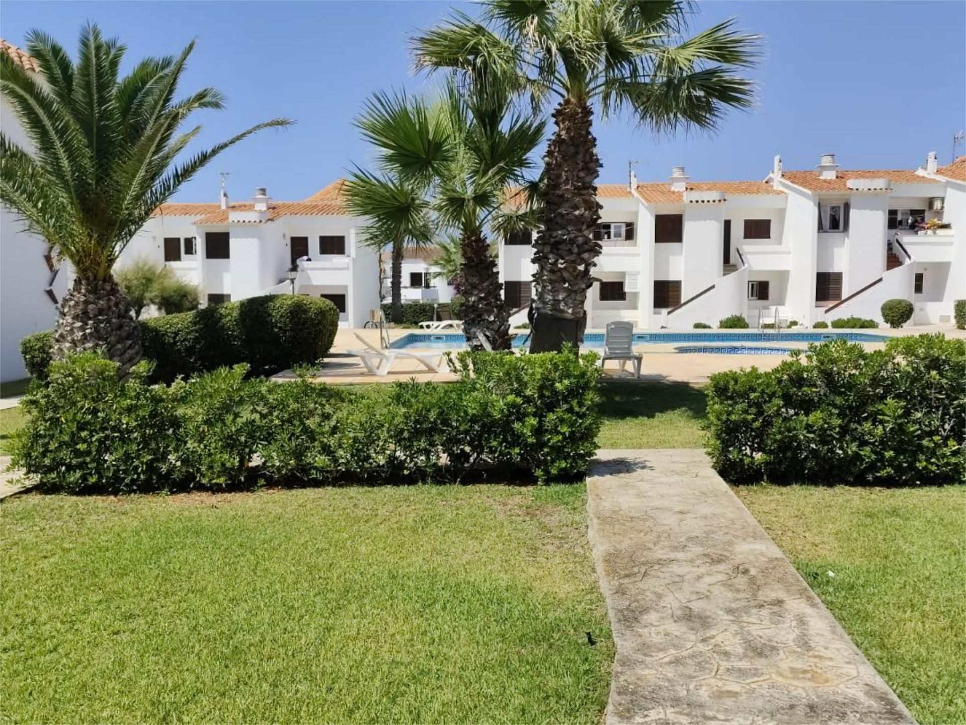 Vista exterior de Apartament en venda en Ciutadella de Menorca amb Terrassa i Piscina