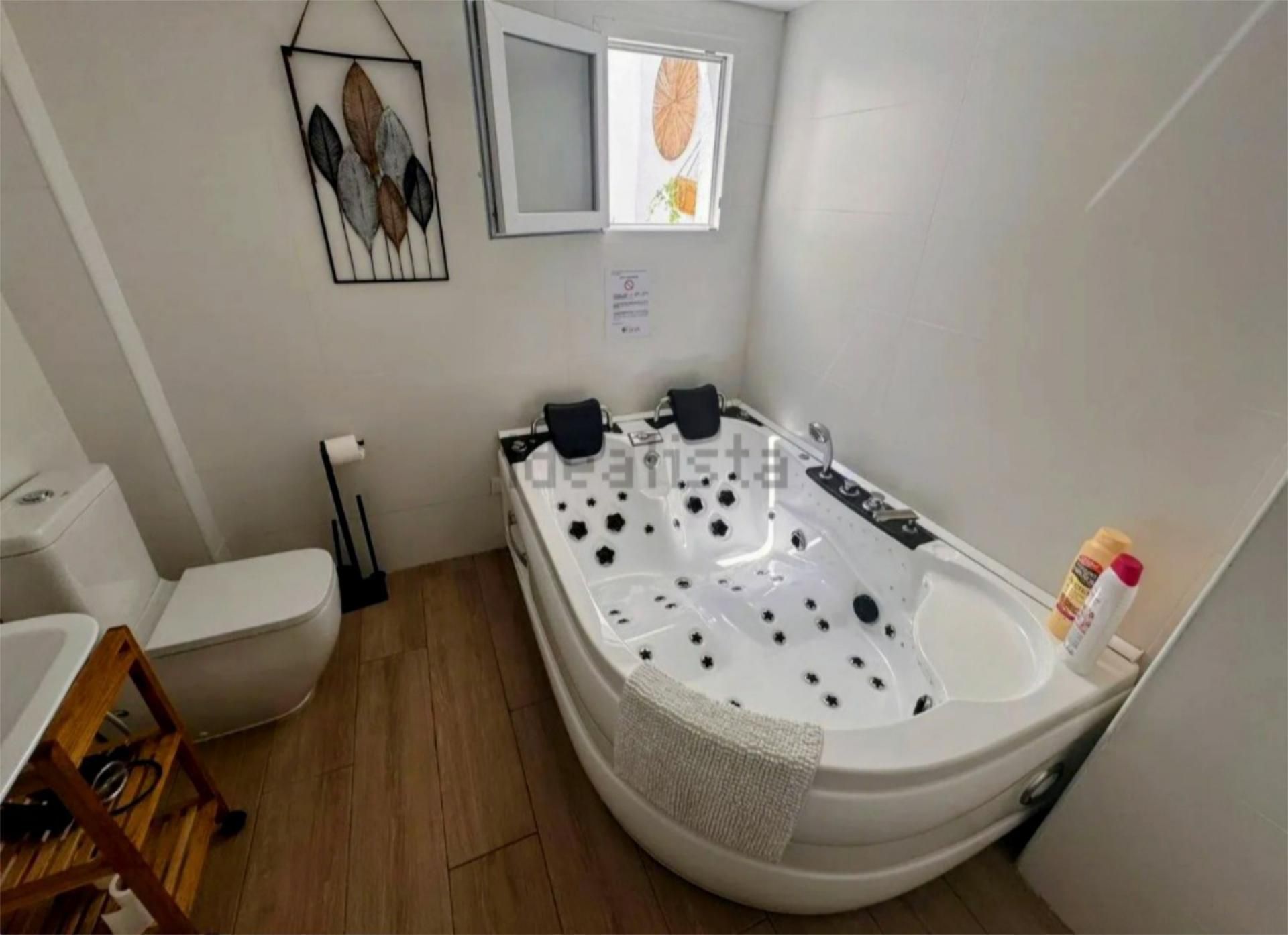 Bany de Casa o xalet en venda en Mérida amb Aire condicionat, Terrassa i Piscina