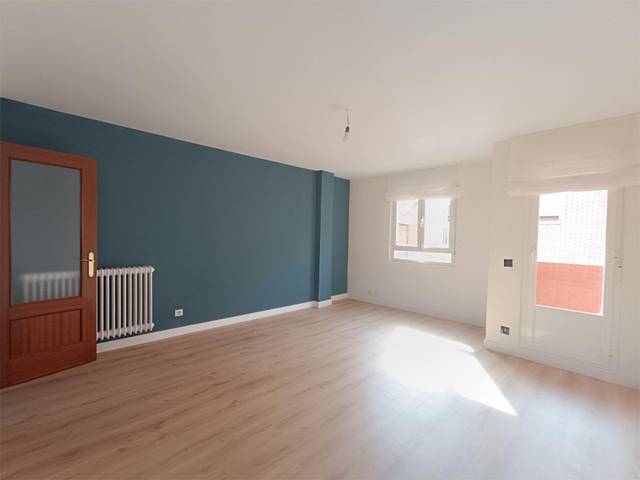 Piso en Venta en Calle Vegarada, 6 en La Asunción - La Inmaculada