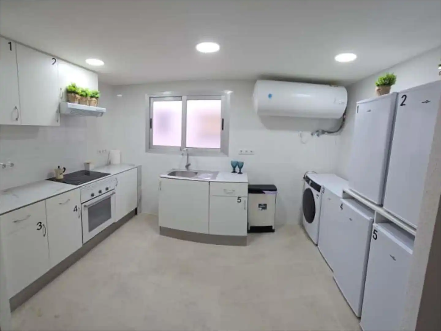 Habitación en Carrer Juan de Ribera, 9, El Mercado Cocina de Piso para compartir en Manises con Aire acondicionado
