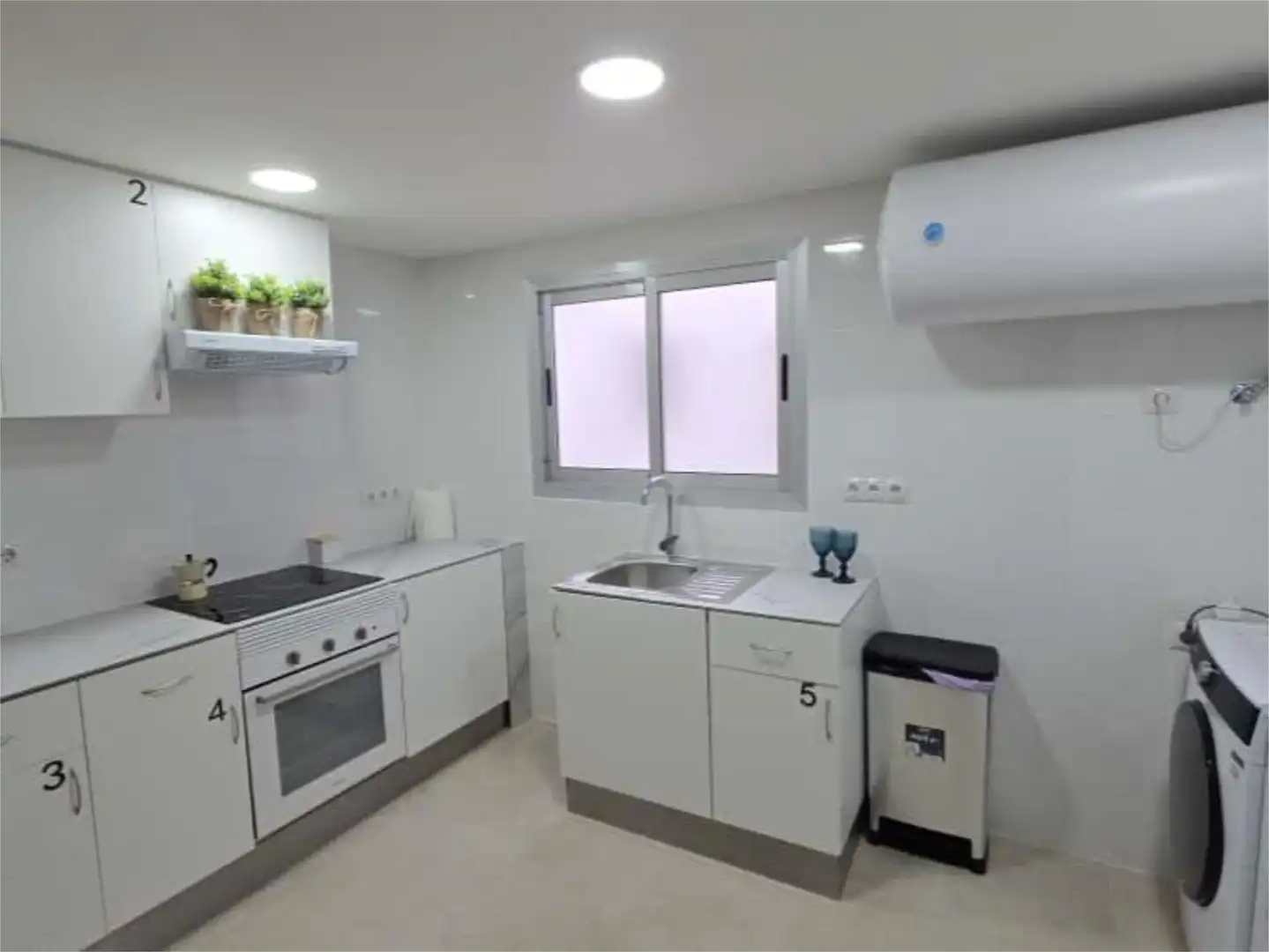 Habitación en Carrer Juan de Ribera, 9, El Mercado Cocina de Piso para compartir en Manises con Aire acondicionado