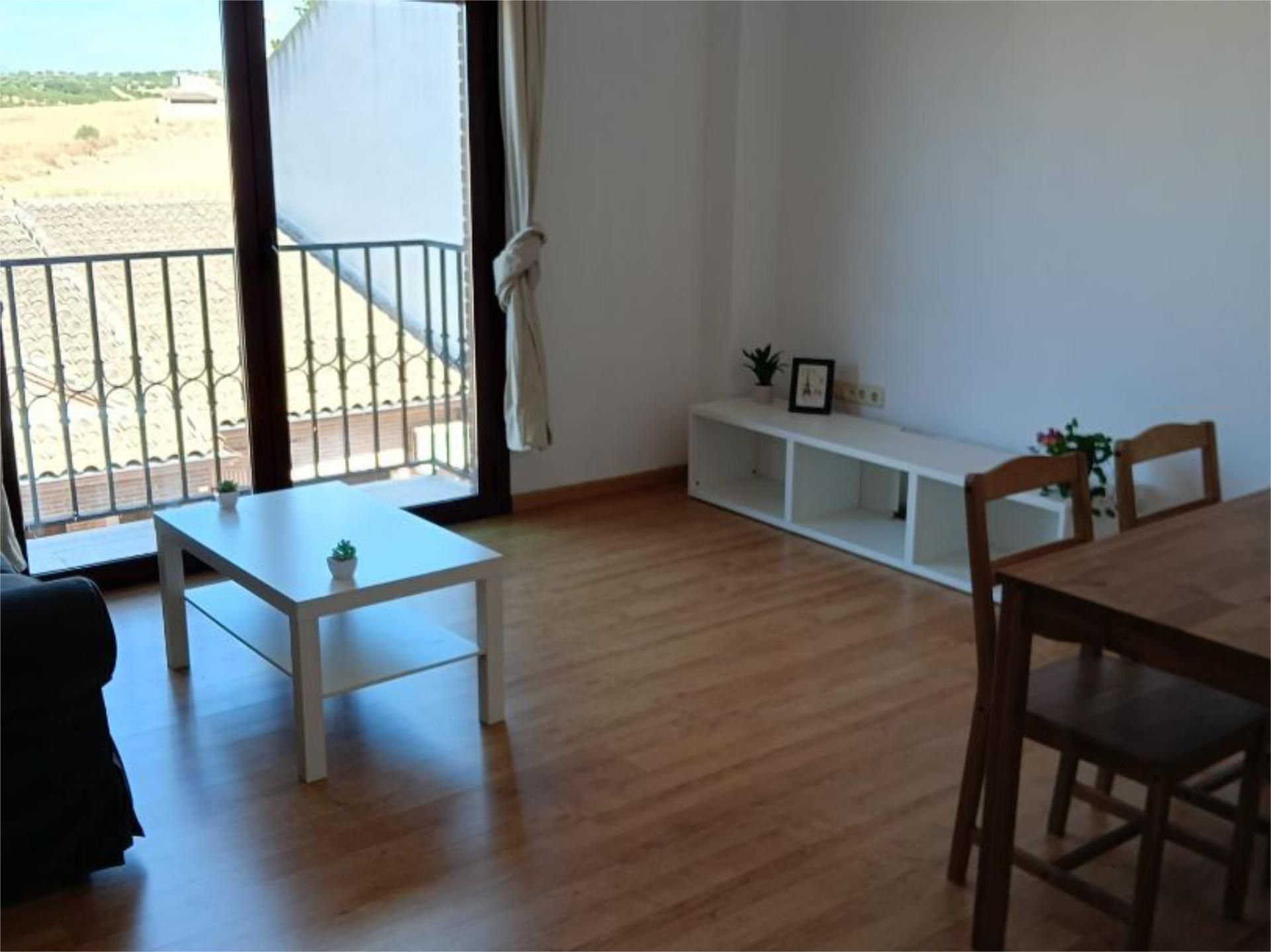Living room of Flat to rent in Cebolla  with Air Conditioner, Heating and Parquet flooring
