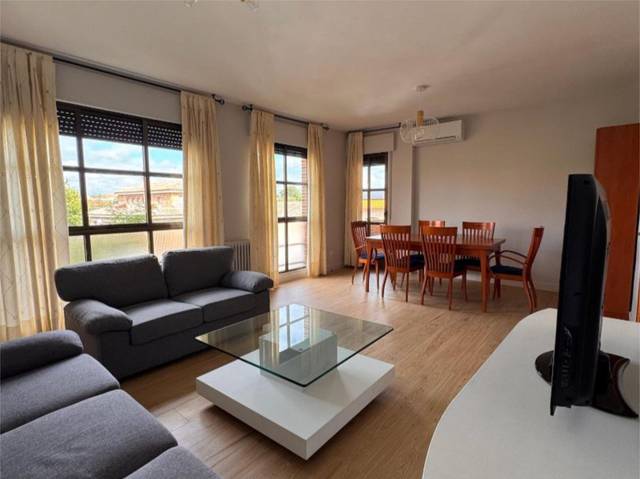 Piso en Alquiler en Plaza Constitución, 22 en Argés