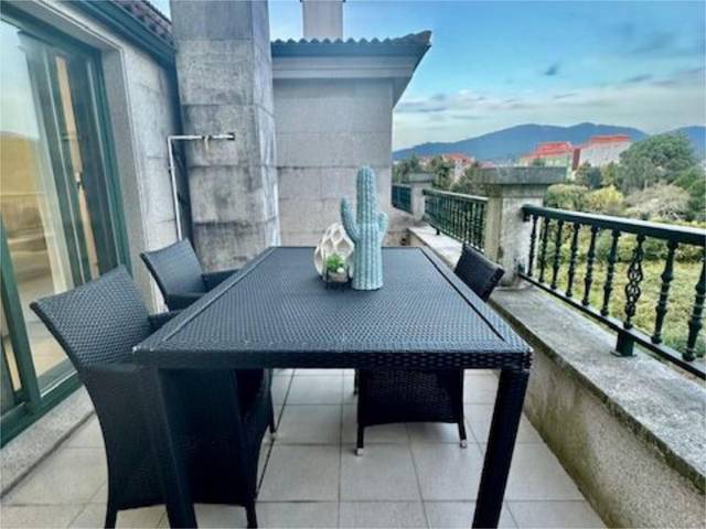 Piso en Venta en Avenida Juan Carlos I, 35 en Vilagarcía