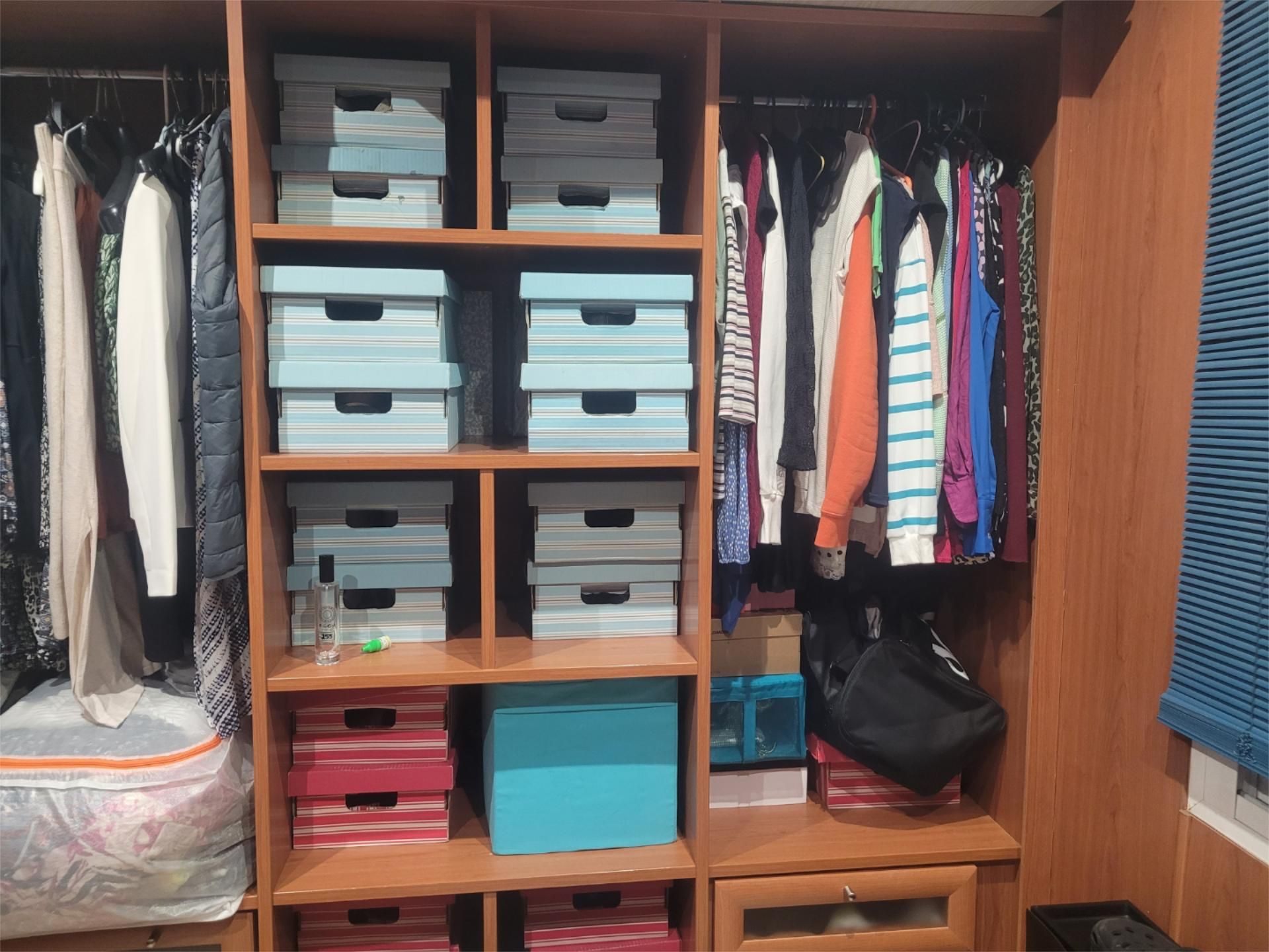 Piso en venta en Calle Itimad, 1, Barrio Bajo Habitación de Piso en venta en San Juan de Aznalfarache con Calefacción, Trastero y Amueblado