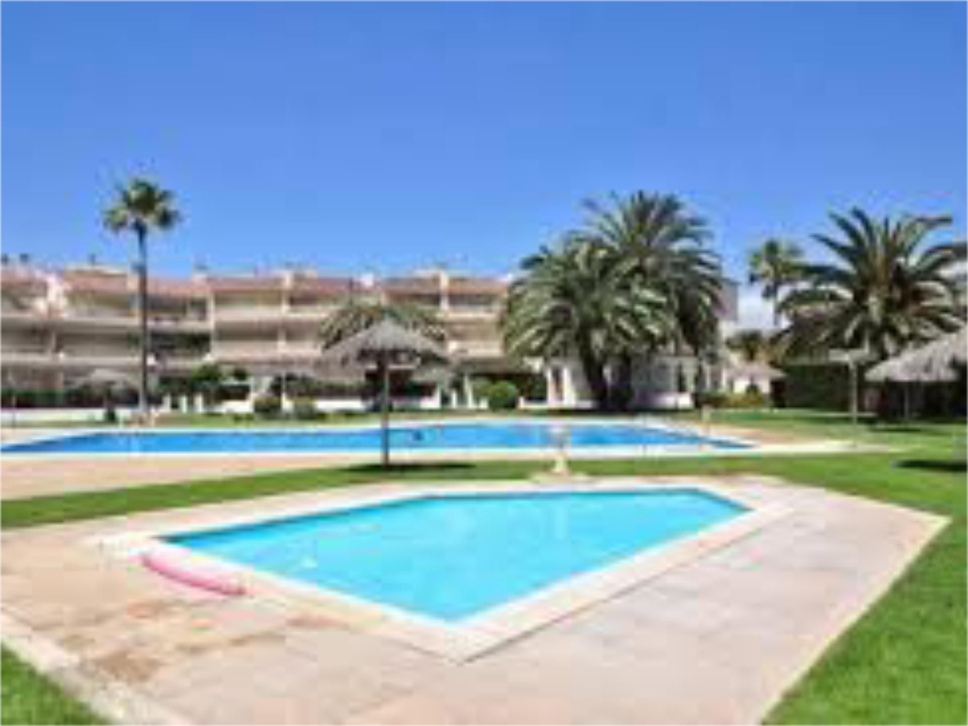 Swimming pool of Flat to rent in Cambrils  with Air Conditioner, Private garden and Terrace