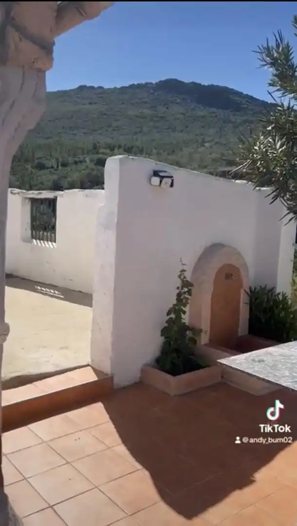 Finca rústica en venta en Plaza Constitución, 4, Navahermosa Vista exterior de Finca rústica en venta en Navahermosa con Jardín privado, Terraza y Trastero