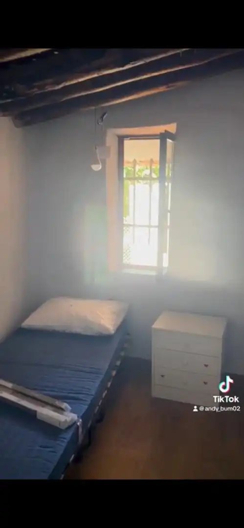 Finca rústica en venta en Plaza Constitución, 4, Navahermosa Habitación de Finca rústica en venta en Navahermosa con Jardín privado, Terraza y Trastero