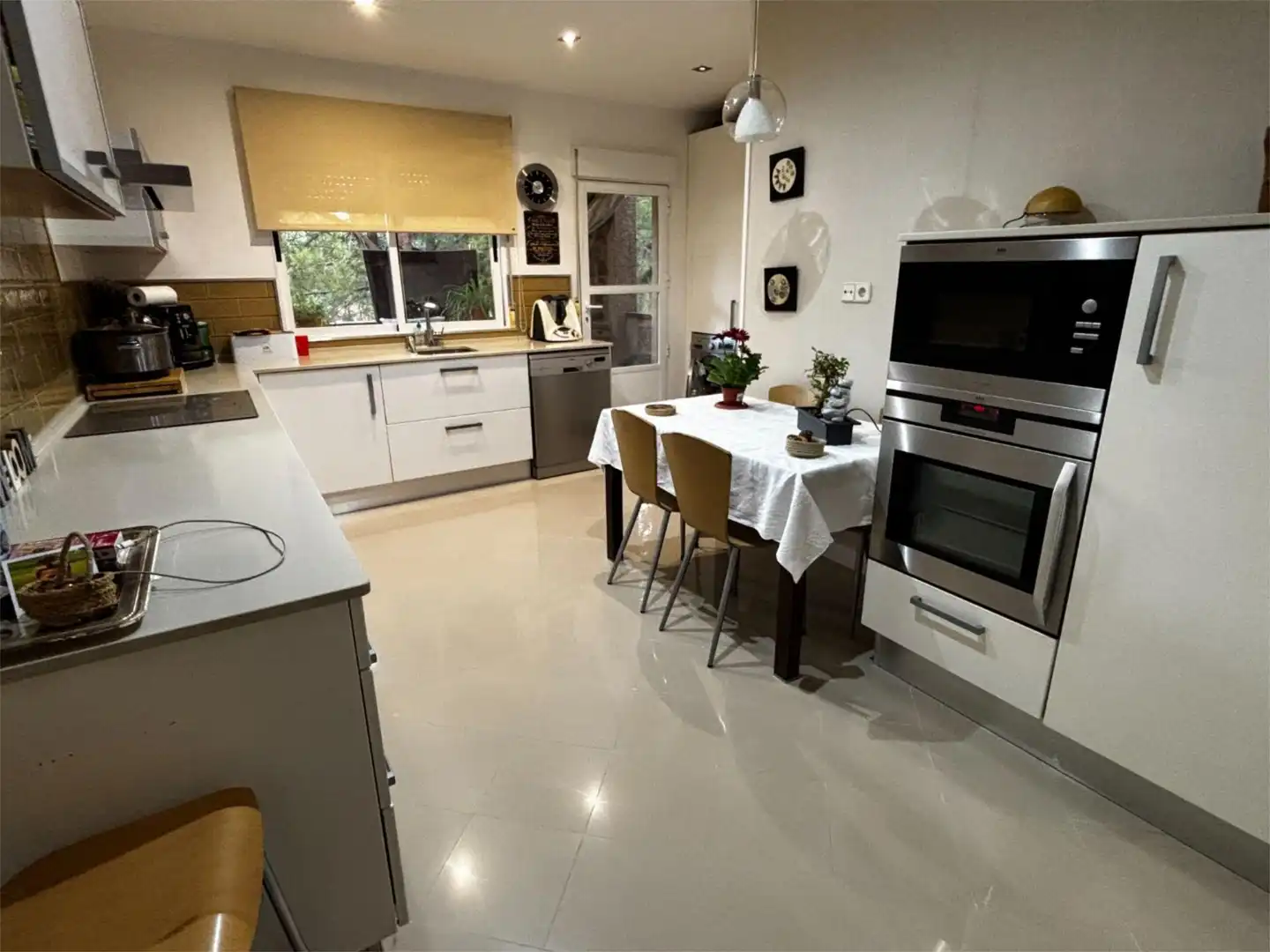 Piso en venta en El Monte Cocina de Piso en venta en Torrelodones con Aire acondicionado, Calefacción y Jardín privado