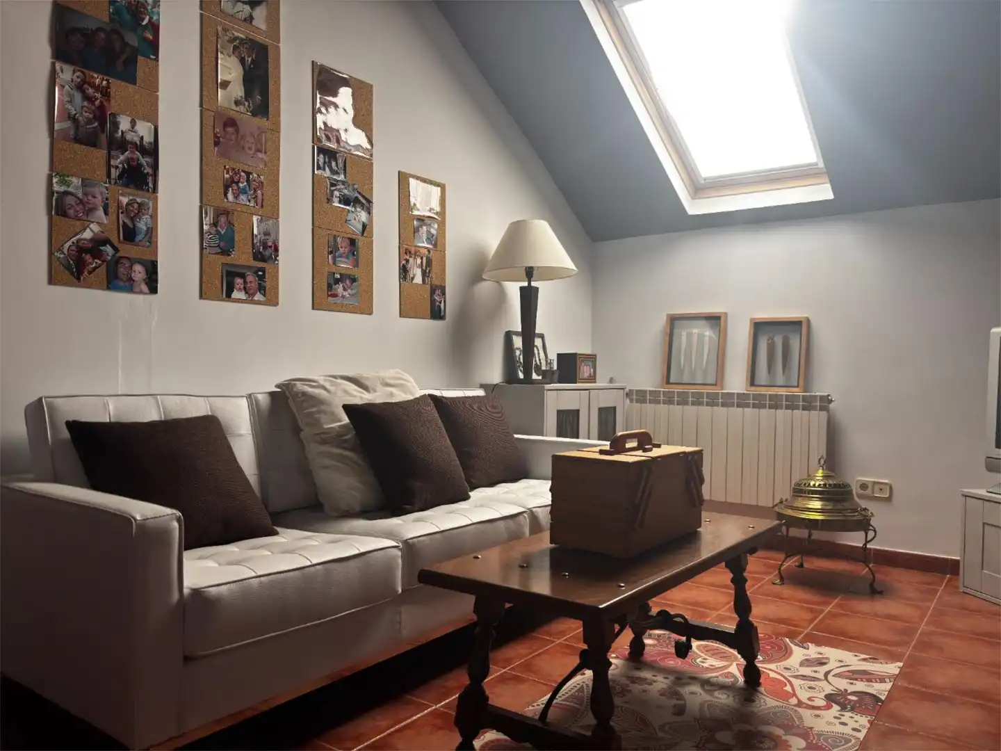 Piso en venta en El Monte Sala de estar de Piso en venta en Torrelodones con Aire acondicionado, Calefacción y Jardín privado