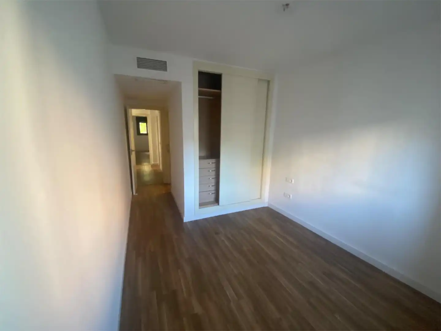 Bedroom of Flat for sale in Sevilla  with Air Conditioner, Heating and Parquet flooring