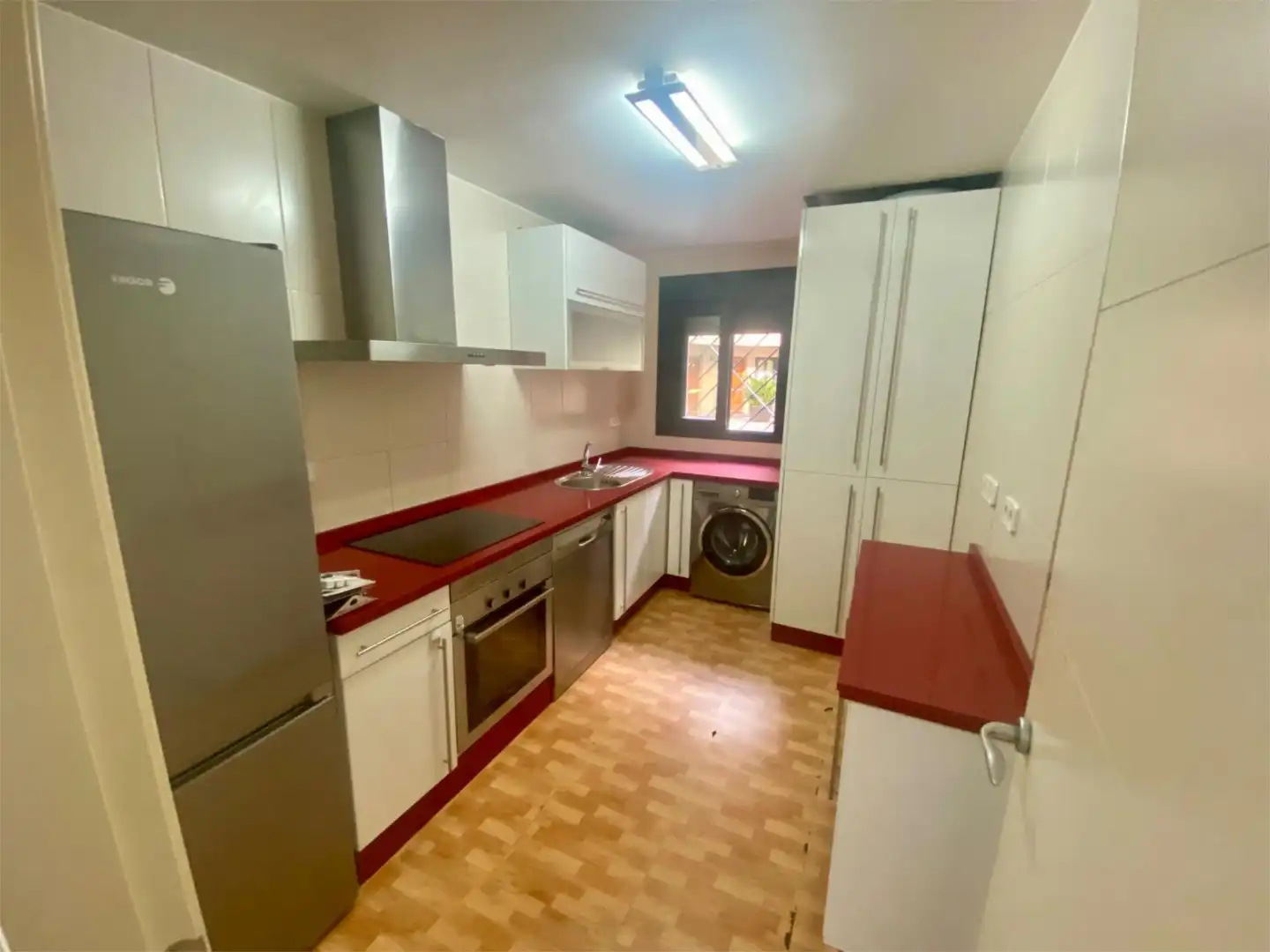 Kitchen of Flat for sale in Sevilla  with Air Conditioner, Heating and Parquet flooring
