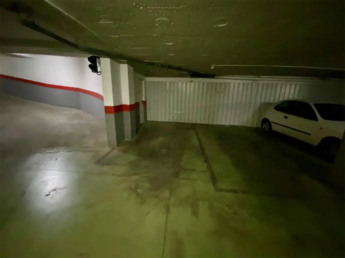 Parking of Flat for sale in Sevilla  with Air Conditioner, Heating and Parquet flooring