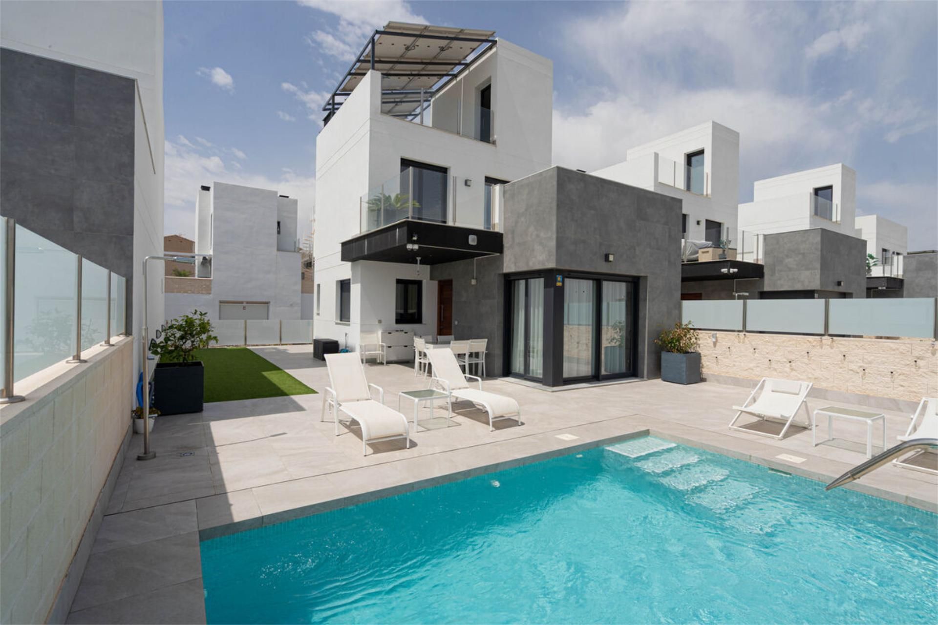 Casa o xalet en venda a Avenida Tomas Boj Andreu, 39, Los Balcones - Los Altos Vista exterior de Casa o xalet en venda en Torrevieja