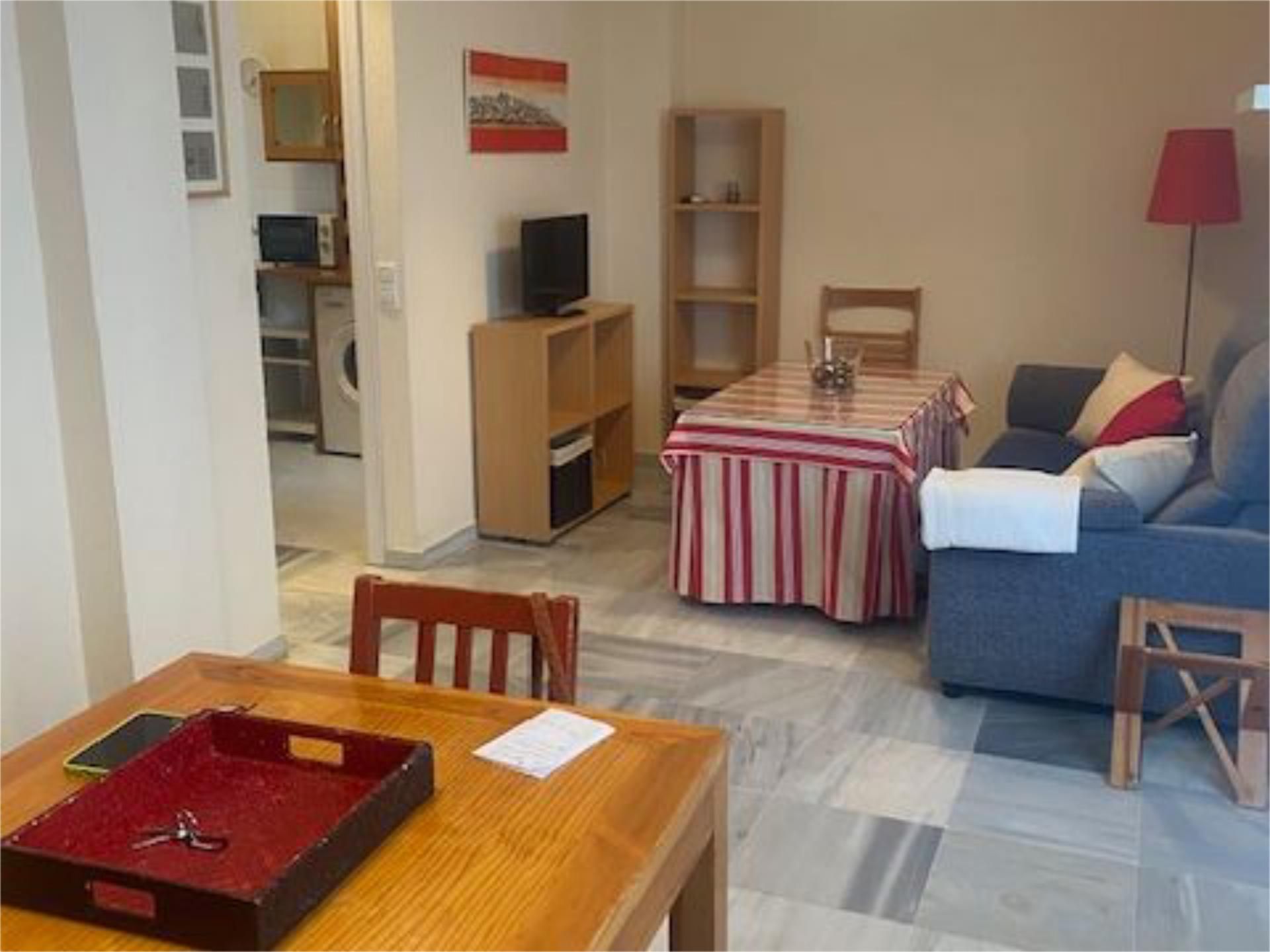 Menjador de Apartament de lloguer en  Sevilla Capital amb Aire condicionat, Calefacció i Traster