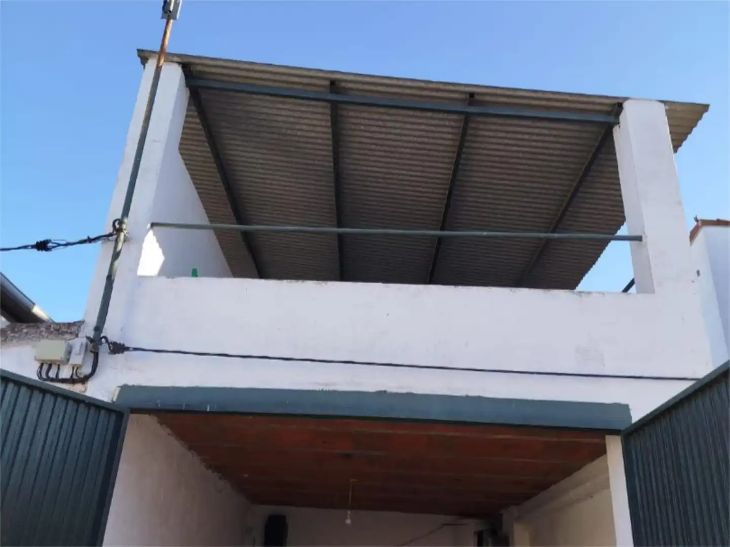 Außenansicht von Erdgeschoss zum Verkauf in Acehúche mit Terrasse und Möbliert
