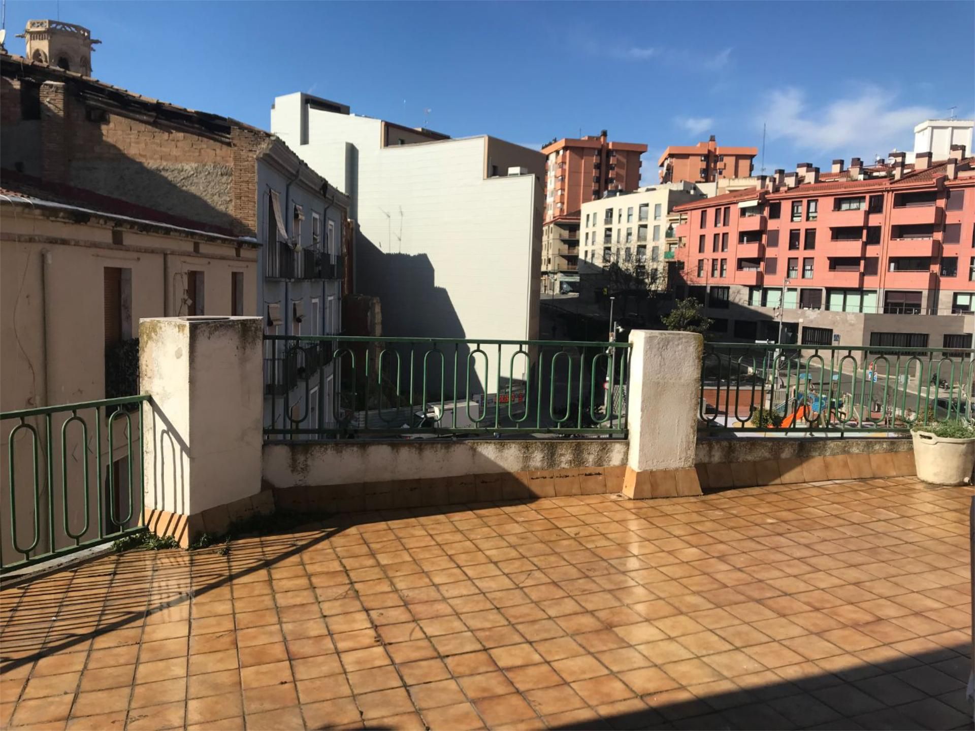 Terraza de Piso de alquiler en  Lleida Capital con Calefacción, Terraza y Amueblado