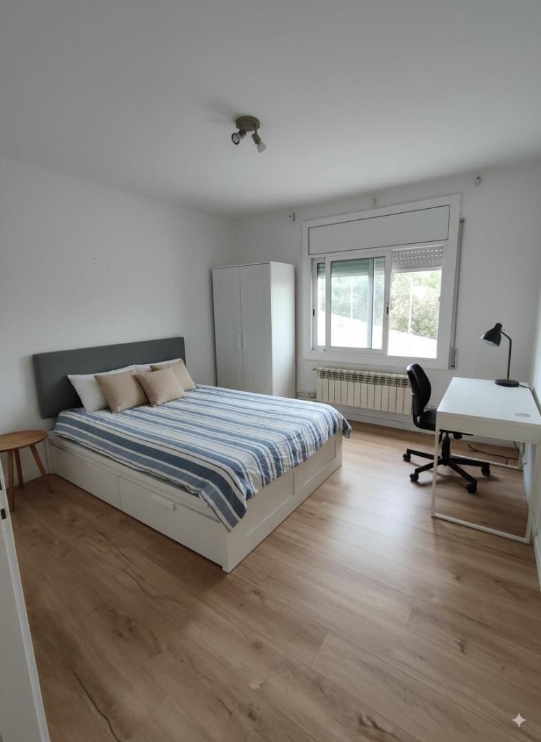 Dormitori de Pis per a compartir en Sant Cebrià de Vallalta amb Calefacció, Parquet i Terrassa