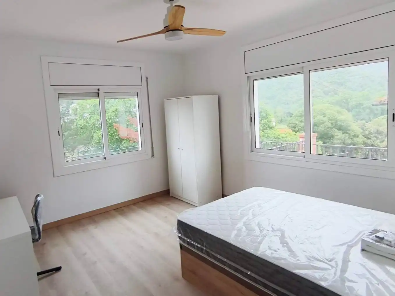 Room in Carrer Narcís Monturiol, 32, Sant Cebrià de Vallalta Bedroom of Flat for share in Sant Cebrià de Vallalta with Parquet flooring, Terrace and Furnished