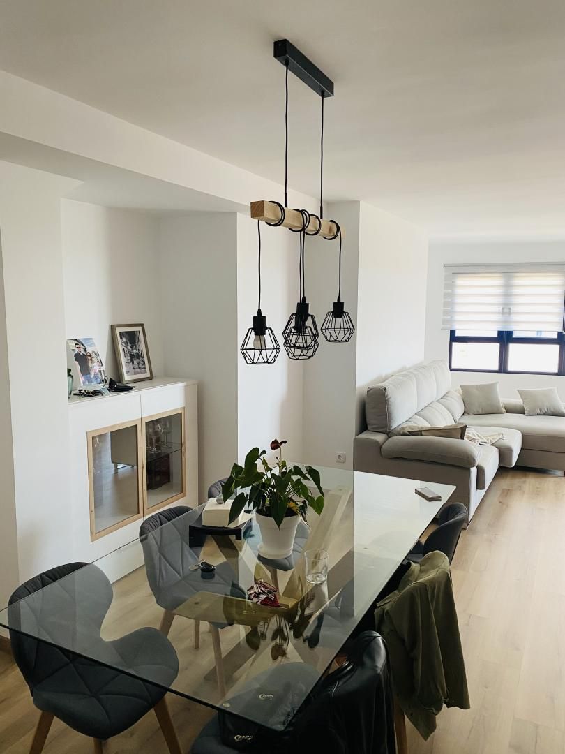 Living room of Flat for sale in  Valencia Capital  with Air Conditioner, Terrace and Swimming Pool