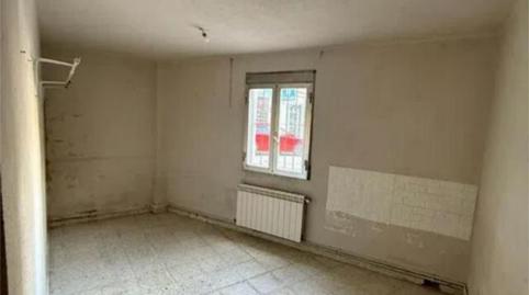 Flat for sale in Los Cármenes, Madrid - image 3 Photo 3 of Flat for sale in Los Cármenes, Madrid