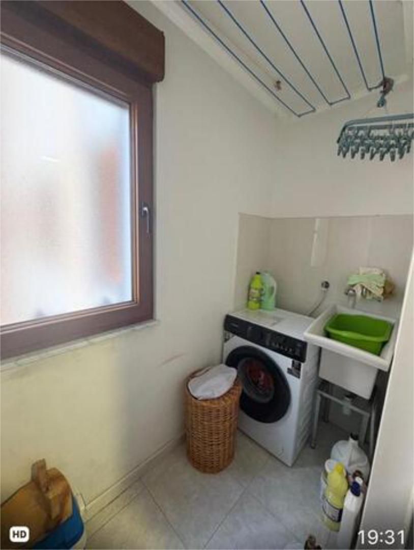 Study to rent in Residencia - Abella