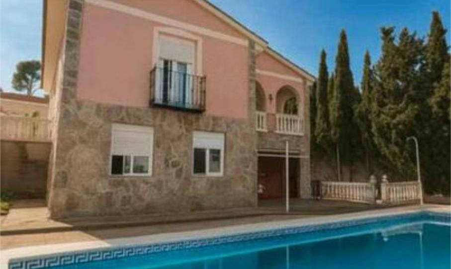 Foto 1 de Casa adosada en venda a Colmenar de Oreja, Madrid