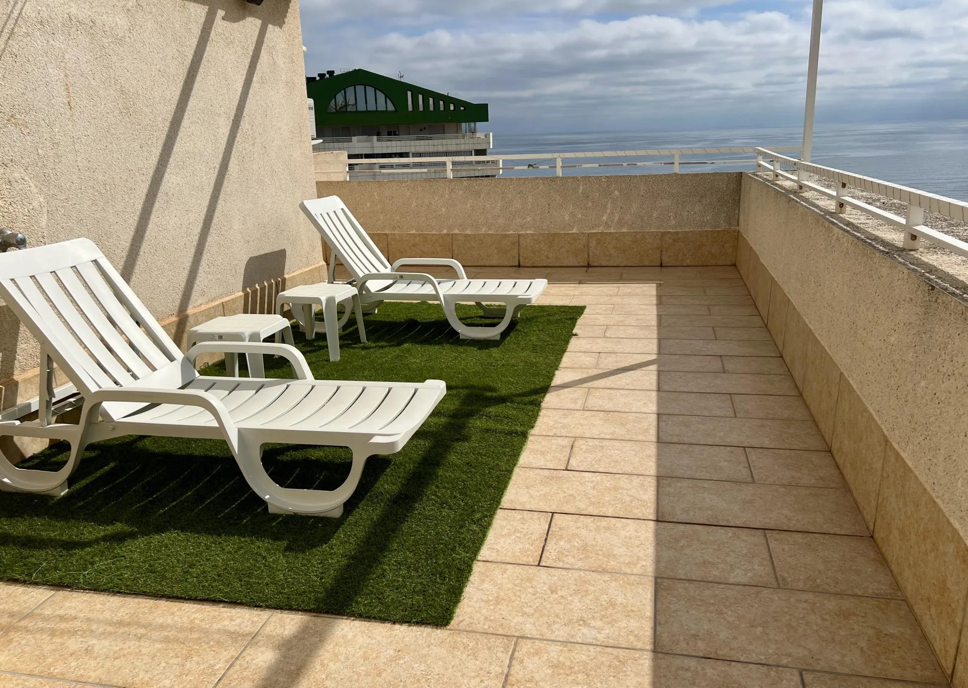 Wohnung zur Miete in Avenida Rosa de los Vientos, 6, Zona Levante - Playa Fossa Terrasse von Wohnung zur Miete in Calpe / Calp mit Klimaanlage, Privatgarten und Terrasse