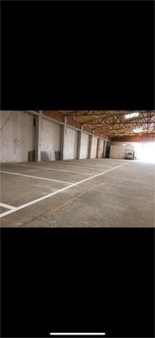 Nau industrial de lloguer a Ribaforada Aparcament de Nau industrial de lloguer en Ribaforada