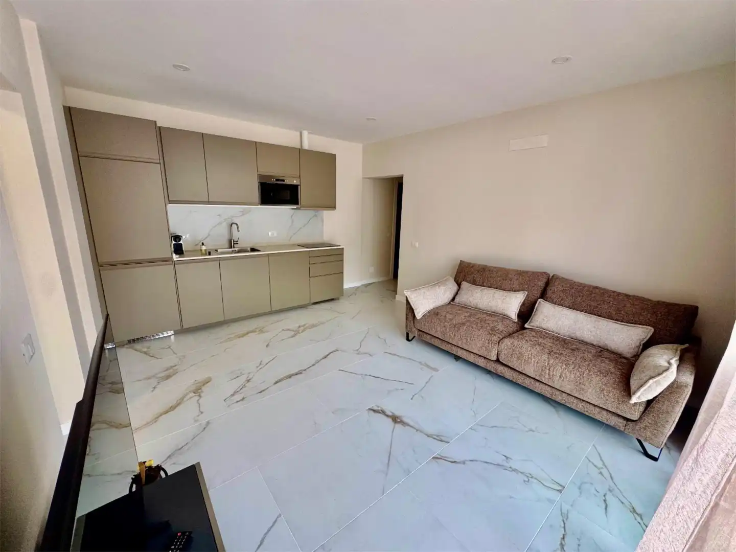 Piso de alquiler en Avenida Colibrí, 60, Palm - Mar Sala de estar de Piso de alquiler en Arona con Terraza y Amueblado