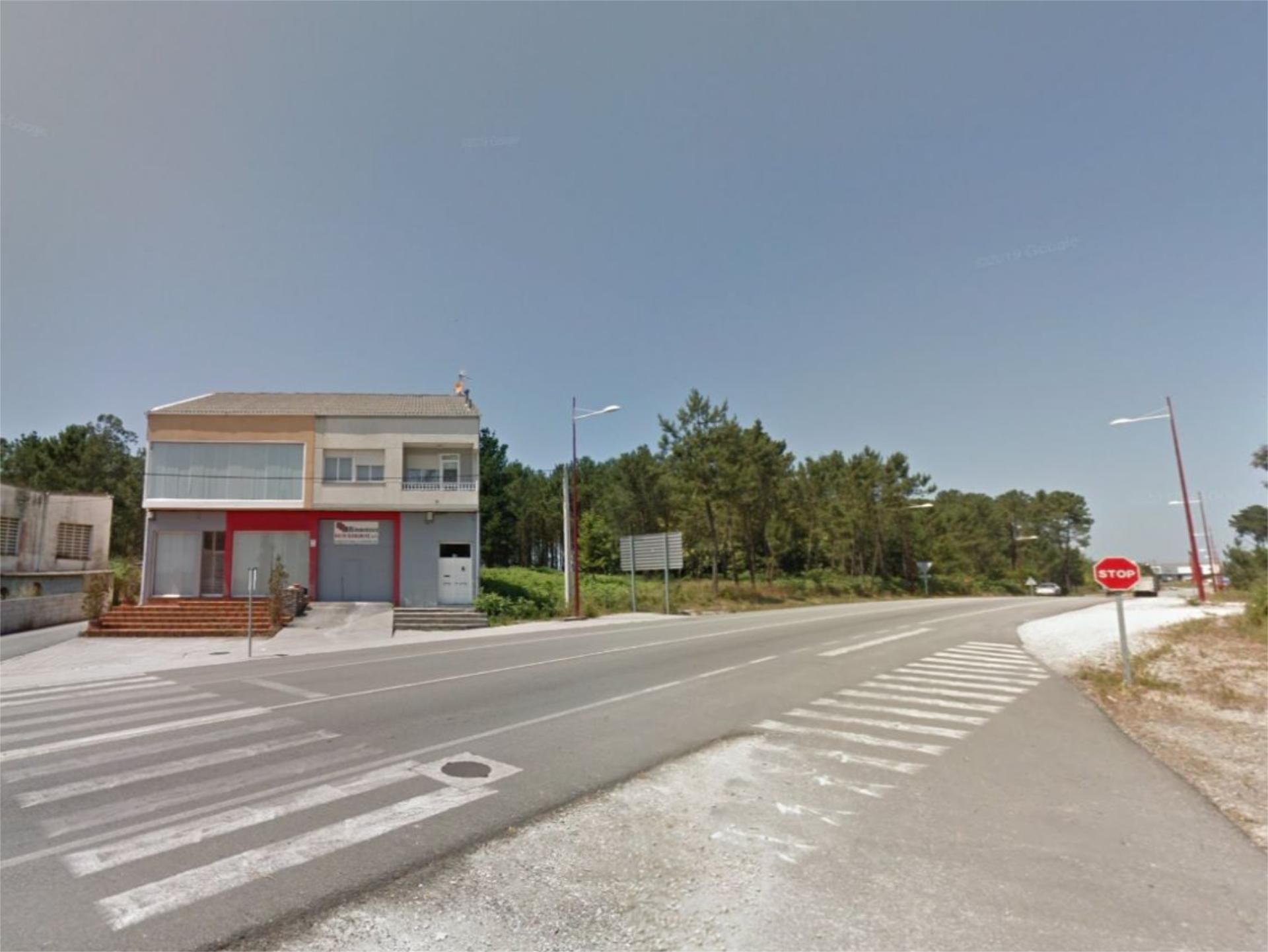 Vista exterior de Pis en venda en Carballo amb Terrassa i Balcó
