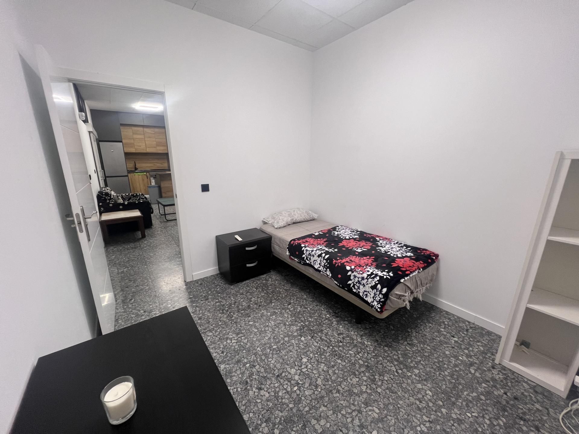 Bedroom of Apartment to share in Manises  with Air Conditioner and Furnished