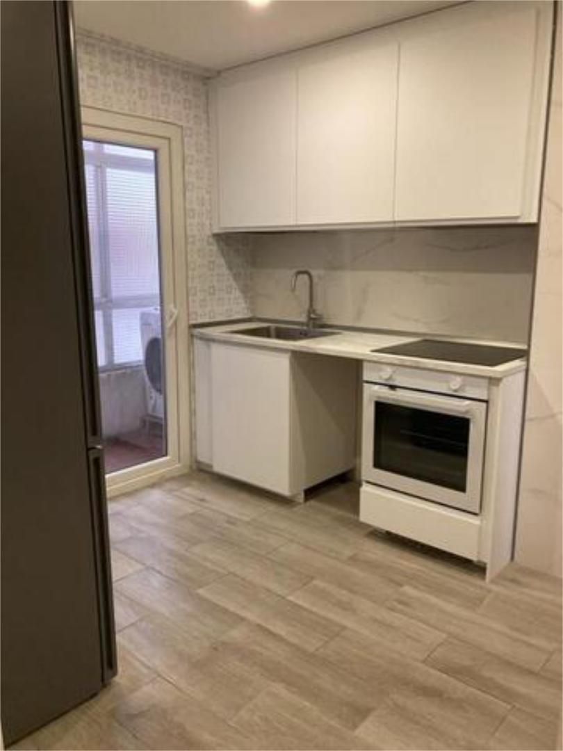 Flat to rent in Centro Kitchen of Flat to rent in Aranda de Duero with Heating, Terrace and Storage room