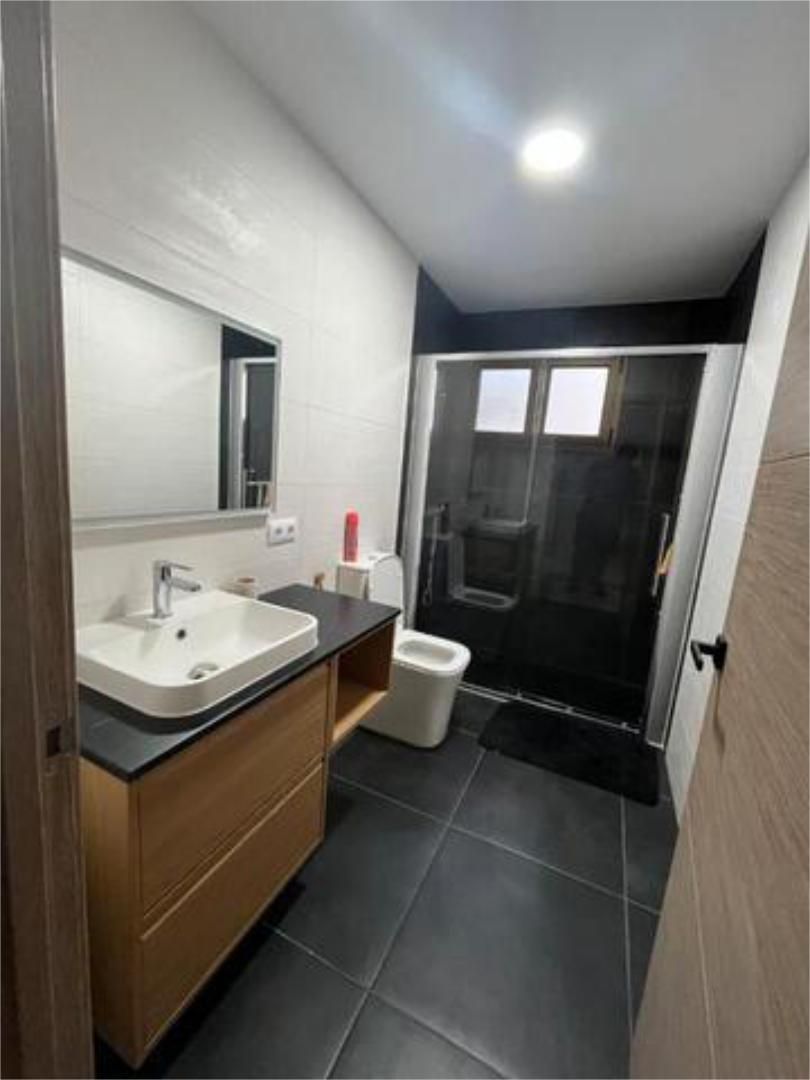 Bathroom of Flat to rent in Telde  with Storage room and Furnished