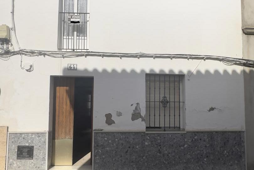 Foto 1 de Pis en venda a Calle Primero de Mayo, 66, El Coronil, Sevilla