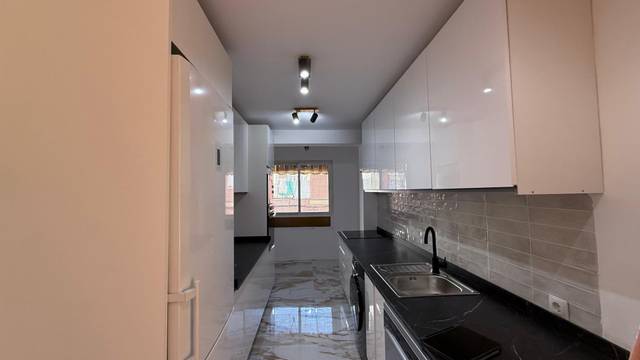 Piso en Venta en Calle de Juan José Martínez Seco, 17 en Los Rosales