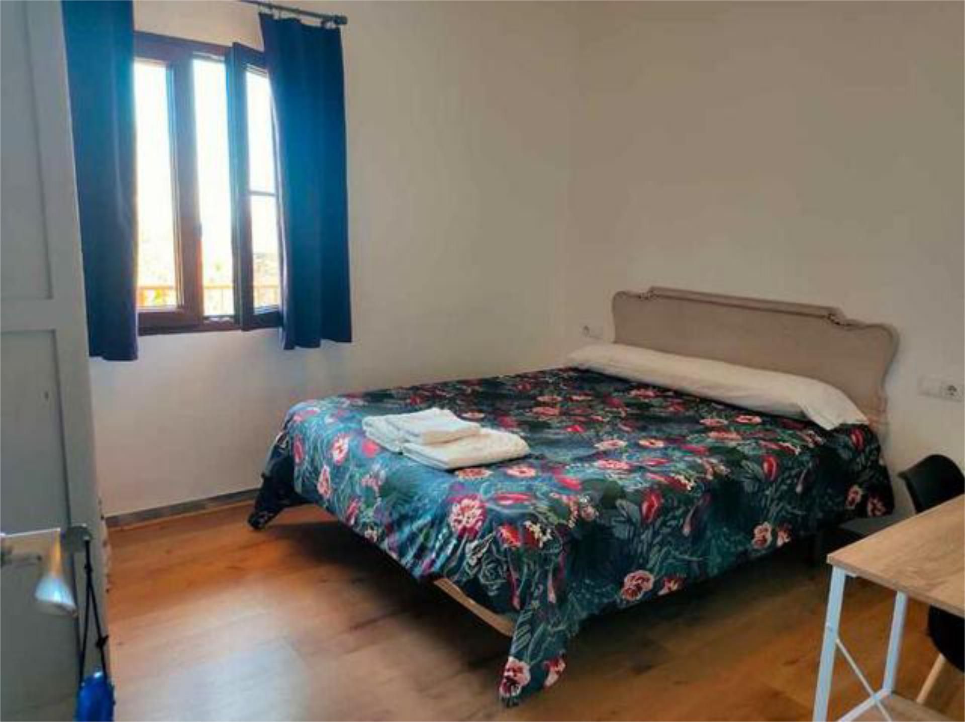 Dormitori de Casa o xalet de lloguer en Santa Colomba de Somoza amb Calefacció, Jardí privat i Moblat