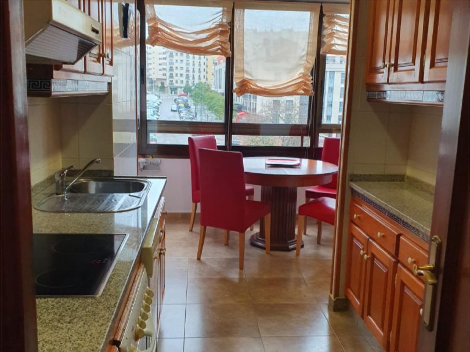 Kitchen of Flat to rent in Vigo   with Heating, Parquet flooring and Storage room