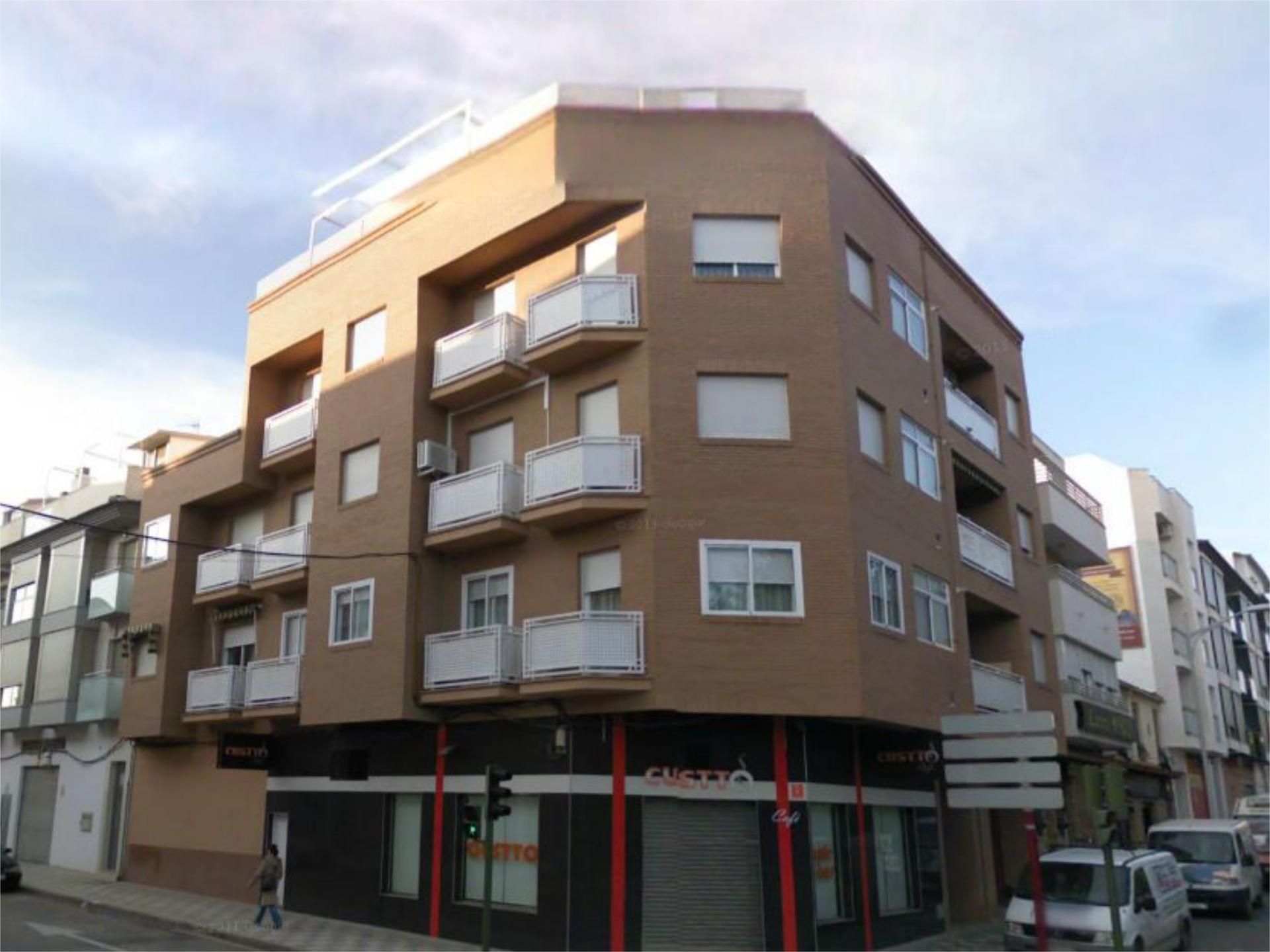 Vista exterior de Piso de alquiler en  Albacete Capital con Calefacción, Trastero y Balcón
