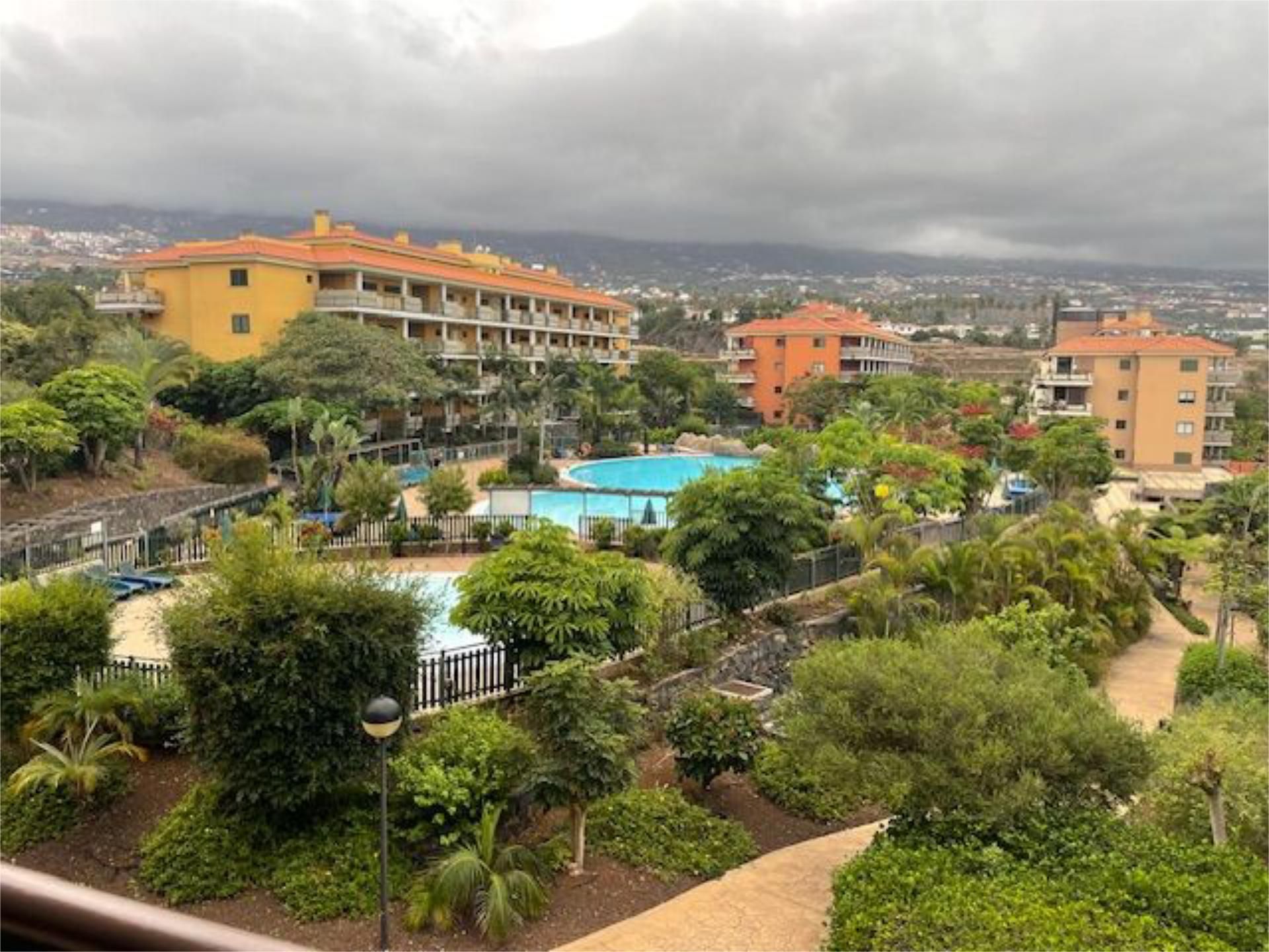 Vista exterior de Apartament de lloguer en Puerto de la Cruz amb Terrassa, Piscina i Balcó