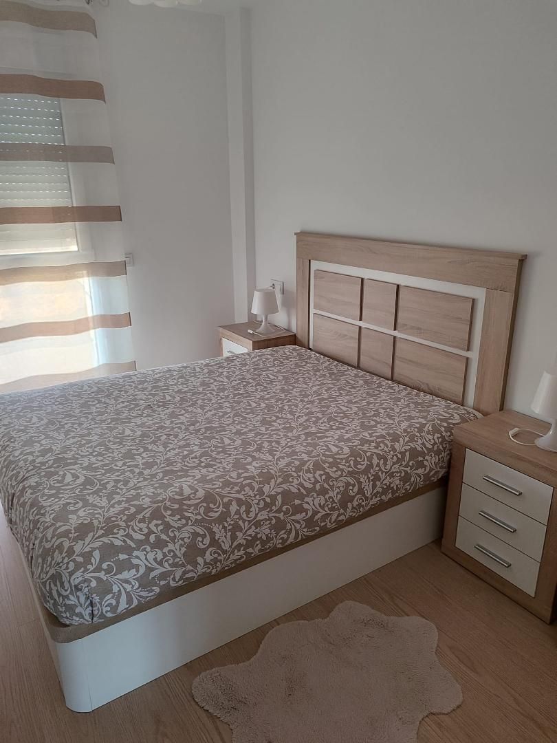 Dormitori de Pis de lloguer en Burgos Capital amb Calefacció, Parquet i Traster