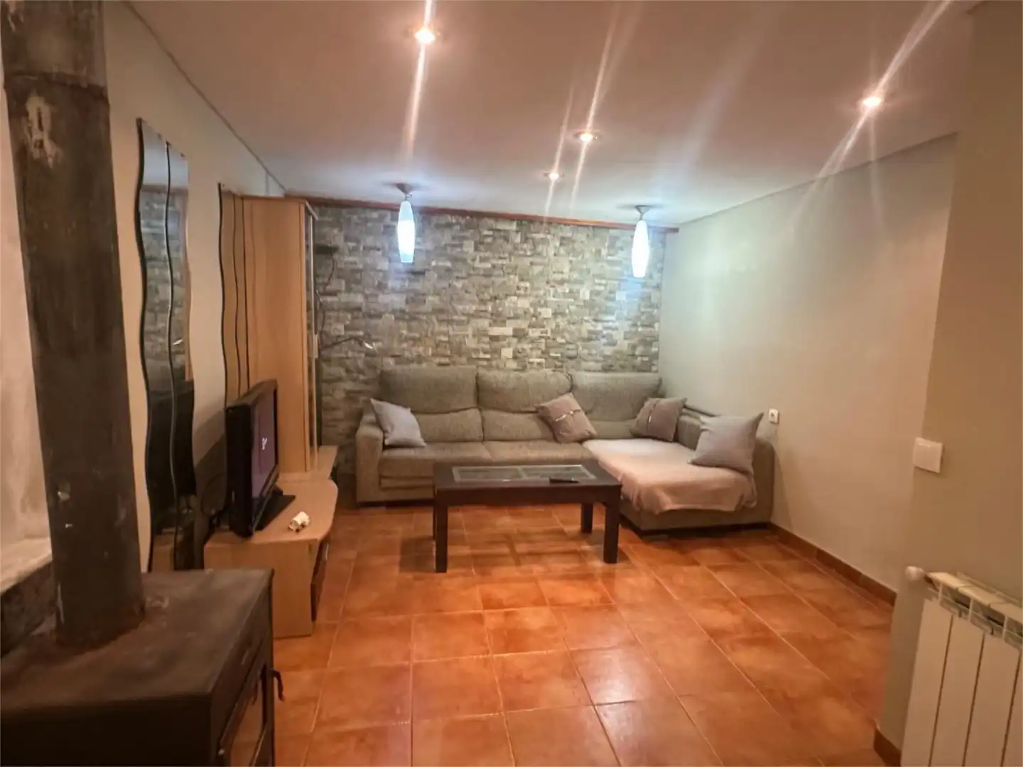 Sala d'estar de Pis en venda en Aguaviva amb Calefacció, Terrassa i Moblat