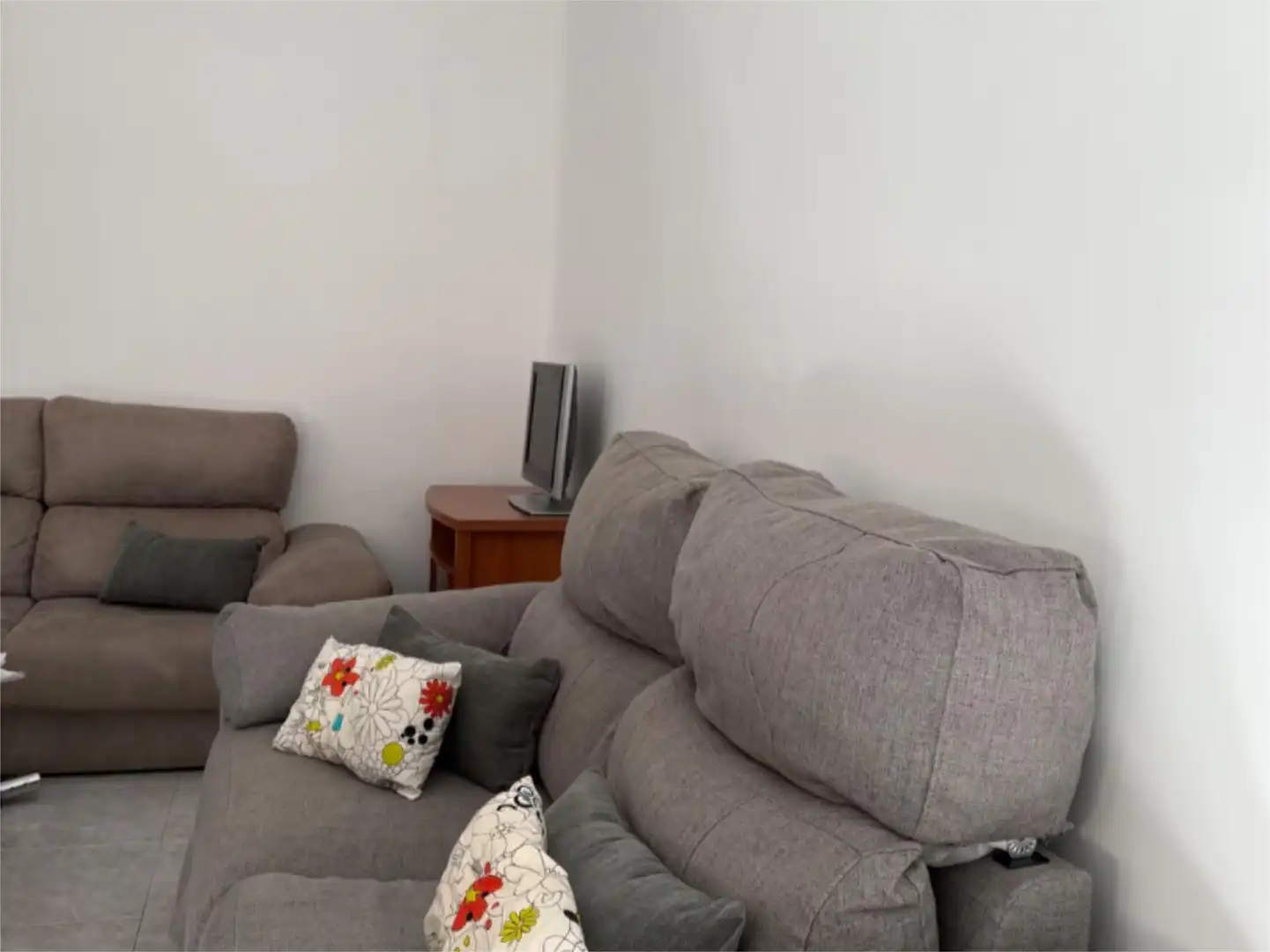 Living room of Flat for rent in Ciudad Real  with Air Conditioner, Heating and Storage room