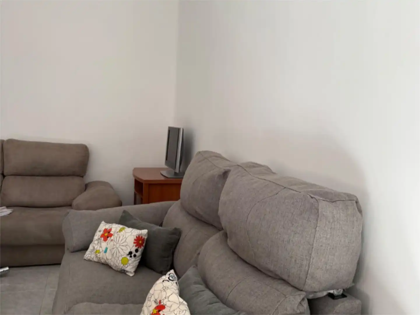 Living room of Flat for rent in Ciudad Real  with Air Conditioner, Heating and Storage room