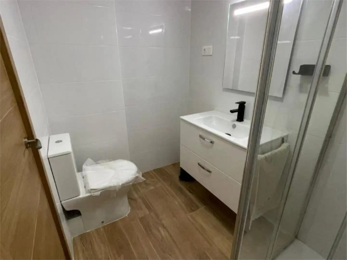 Wohnung zur Miete in Calle Llano Amarillo, 8, Los Ángeles - Cruz de Caravaca Badezimmer von Wohnung zur Miete in Almería mit Terrasse und Möbliert