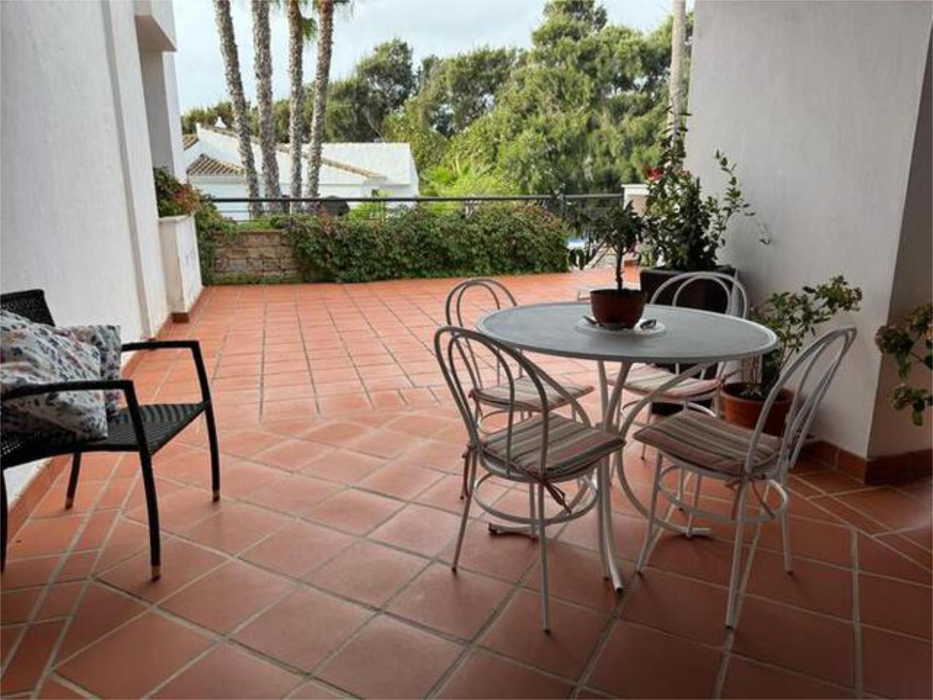 Terrassa de Apartament en venda en Casares amb Terrassa i Piscina