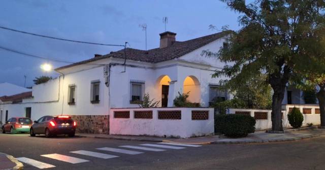 Casa-chalet en Venta en Avenida del General Luxán, 46 en Castuera
