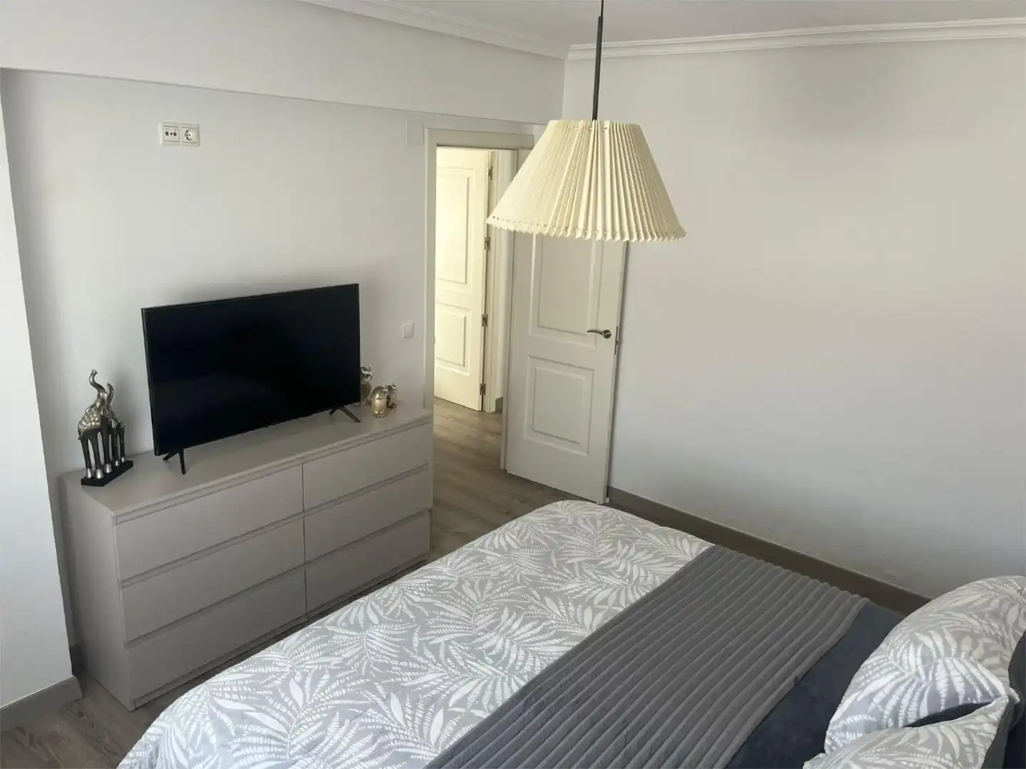Piso en venta en Calle Pablo Neruda, 20, Umbrete Habitación de Piso en venta en Umbrete con Aire acondicionado, Terraza y Balcón