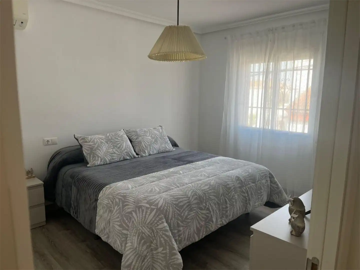 Piso en venta en Calle Pablo Neruda, 20, Umbrete Habitación de Piso en venta en Umbrete con Aire acondicionado, Terraza y Balcón