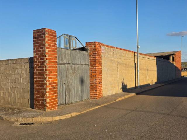 Terreno residencial en Venta en Calle las Eras, 12D en Santa Cristina de Valmadrigal